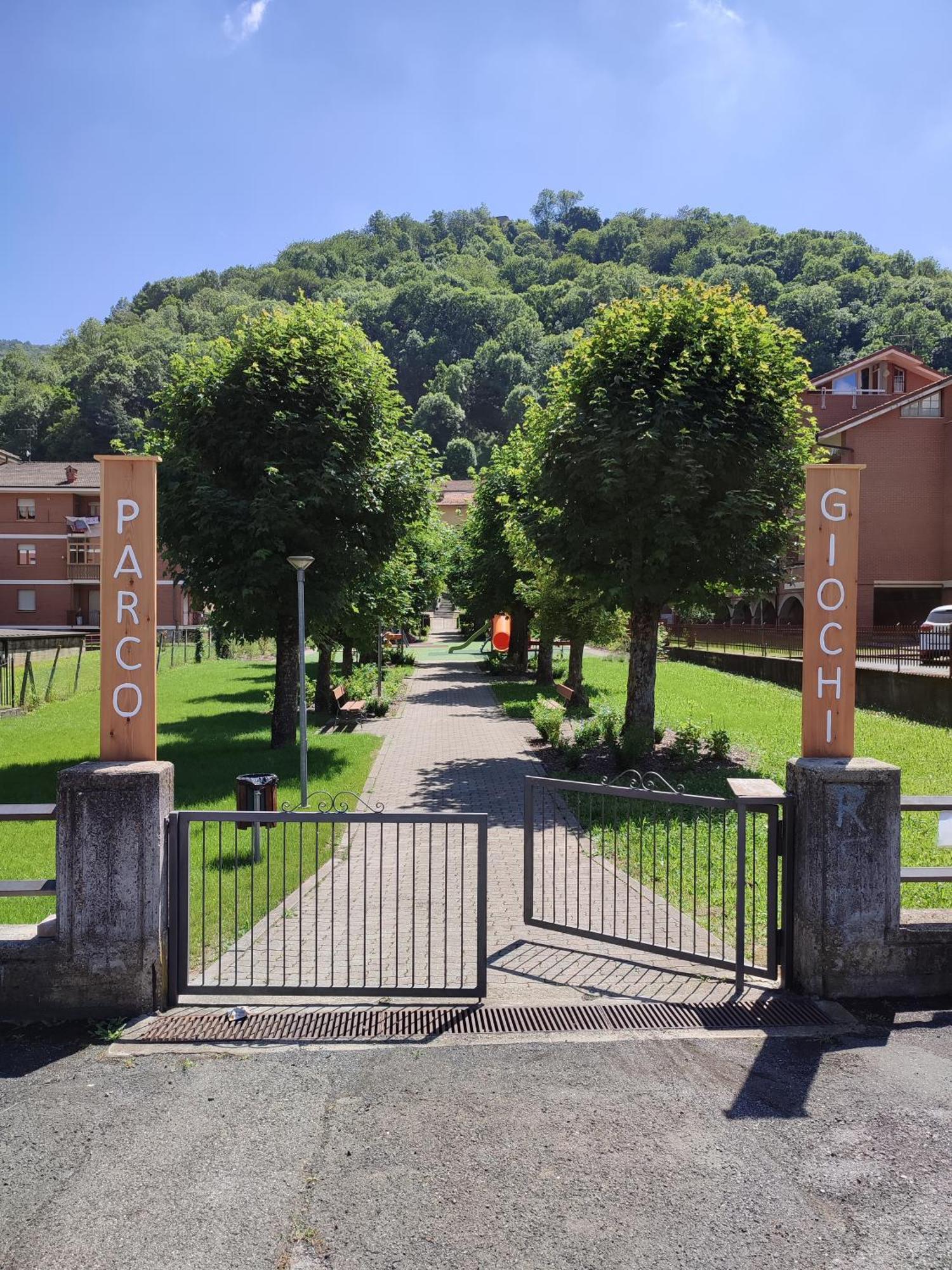 Salita Al Castello Villa Rossana Oda fotoğraf